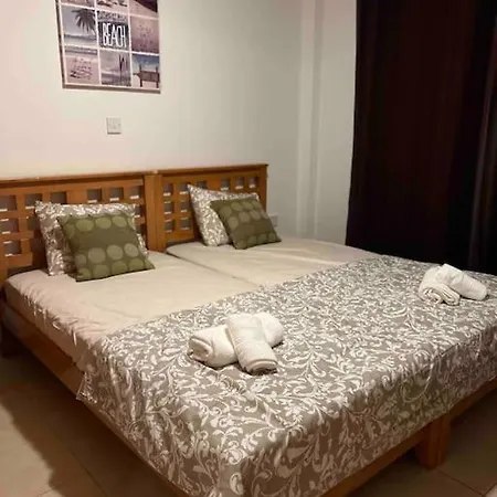 Johnny's Place Апартаменты Пафос